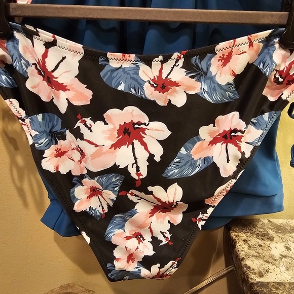 Beachsissi 2 piece tankini - Picture 3 of 12